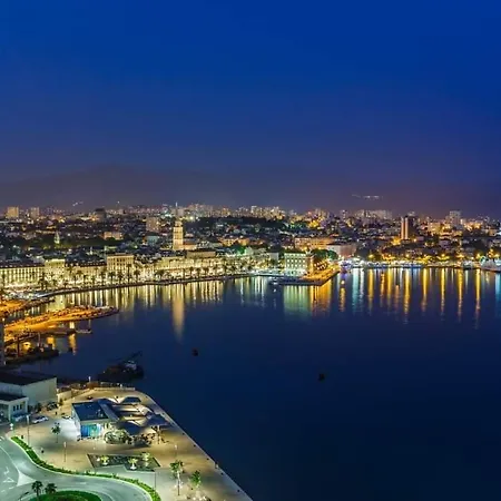 Apartamento Lux Lariva, Center Of